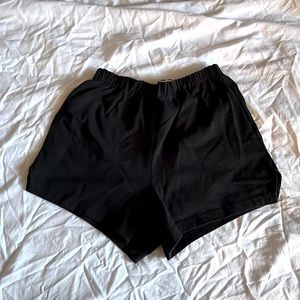 I’m selling these black workout shorts. There waste fitting.
